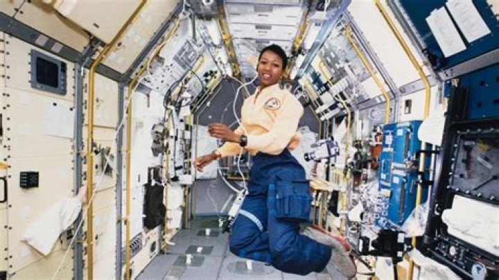 Is Dr Mae Jemison married?